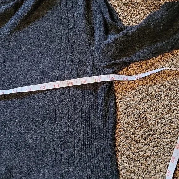 EUC Liz Lange Dark Gray Size Large Maternity Top - Picture 5 of 6